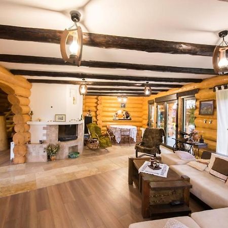 The Lodge Moieciu de Jos Exterior photo