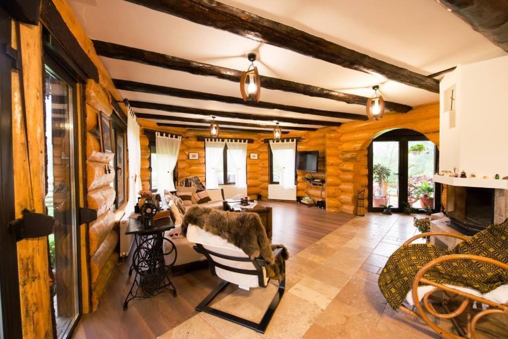 The Lodge Moieciu de Jos Exterior photo